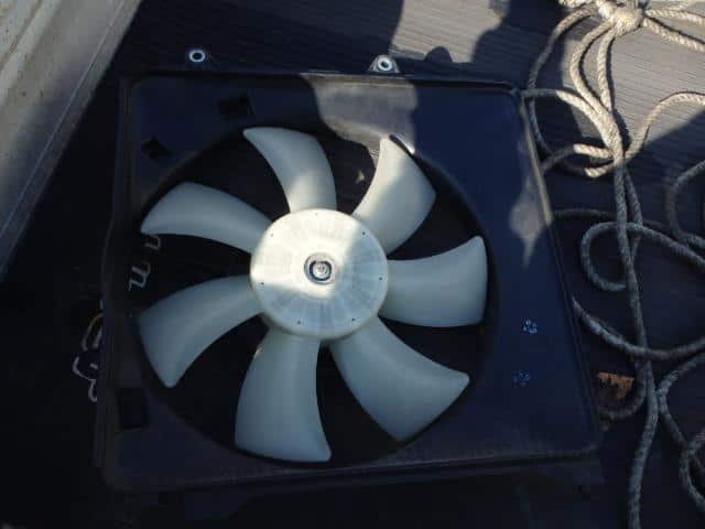 Radiator Cooling Fan HONDA Fit 2009 DBA-GE8 — photo 4