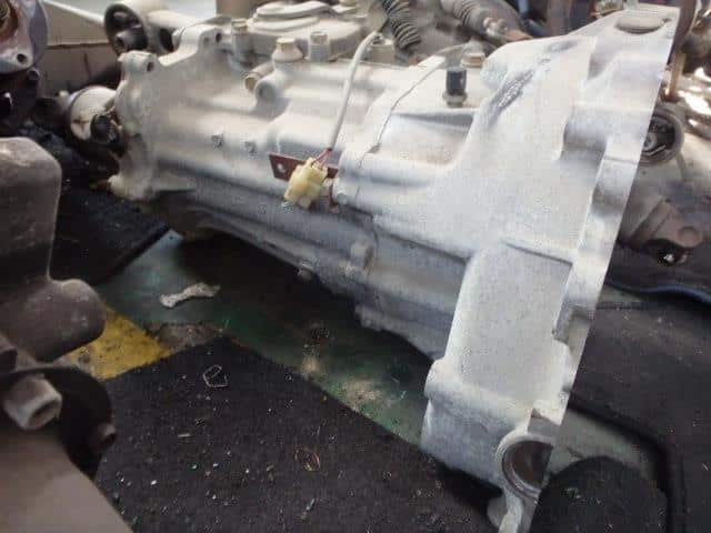 Manual Transmission DAIHATSU Hijet 2004 LE-S200V — photo 3
