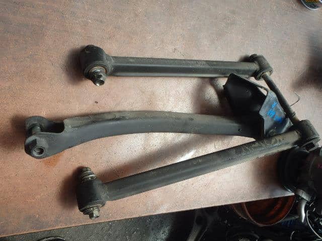 Rear Right Lower Control Arm SUBARU Stella 2010 DBA-RN2 — photo 1