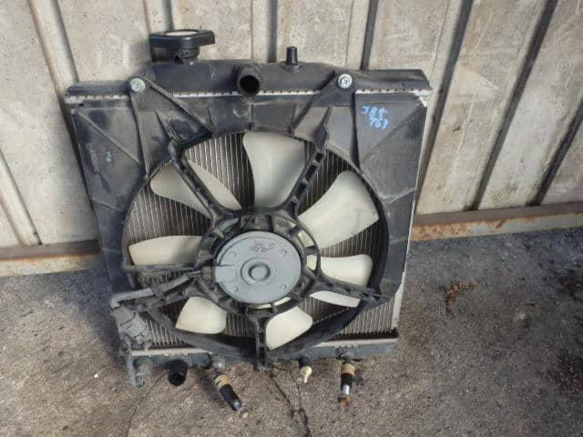 Radiator HONDA Life 2008 DBA-JB5 — photo 1