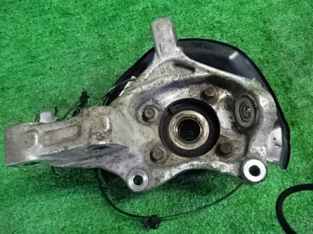 Front Right Knuckle Hub Assembly TOYOTA Prius 2010 DAA-ZVW30 — photo 3