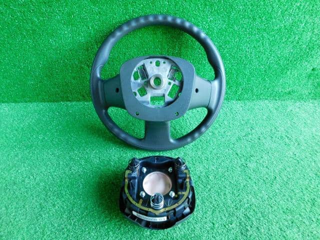 Steering Wheel NISSAN Cube 2015 DBA-Z12 — photo 2