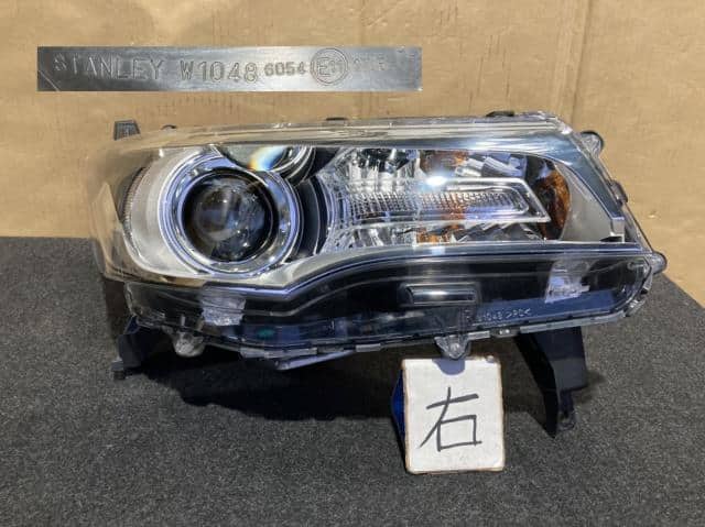 Right Headlight MITSUBISHI Ek custom 2016 DBA-B11W — photo 1