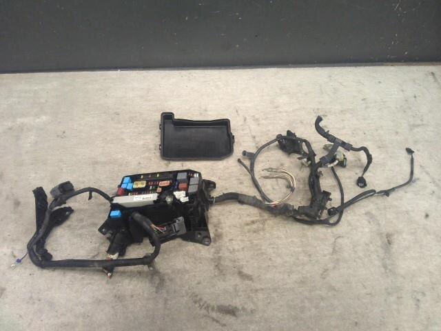 Fuse Box TOYOTA Prius 2013 DAA-ZVW30 — photo 1