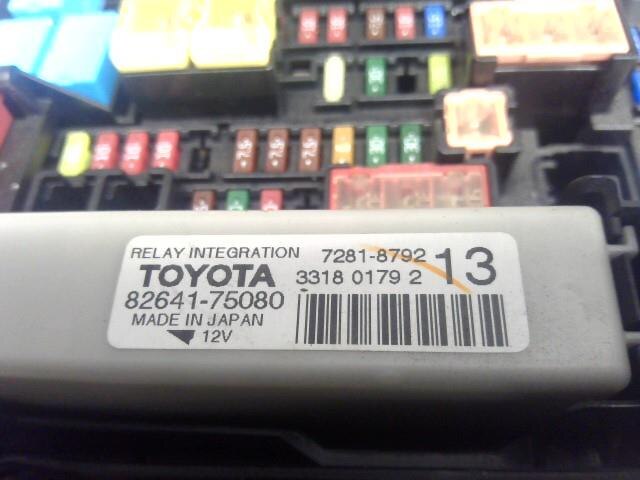Fuse Box TOYOTA Prius 2013 DAA-ZVW30 — photo 2