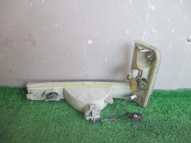 Right Headlight Bezel HONDA Acty M-HH4 — photo 2