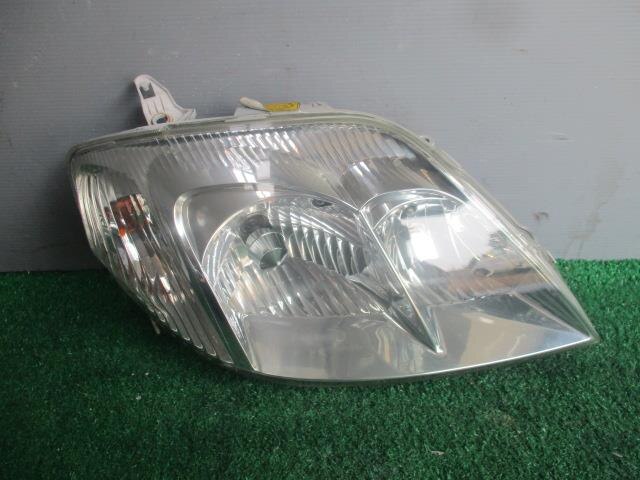 Right Headlight TOYOTA Corolla Fielder 2002 UA-ZZE122 — photo 1