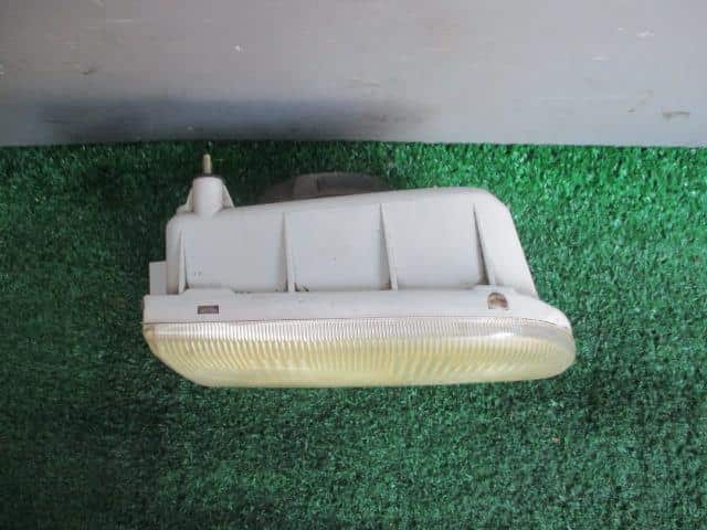 Right Headlight SUBARU Sambar 1997 V-KS4 — photo 2