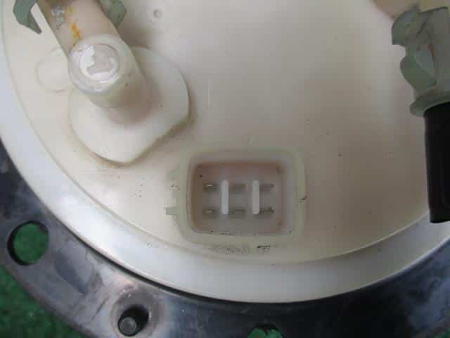 Fuel Pump SUBARU Legacy 2004 TA-BP5 — photo 3