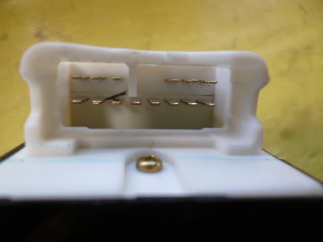Power Window Switch TOYOTA Platz 2001 TA-SCP11 — photo 3