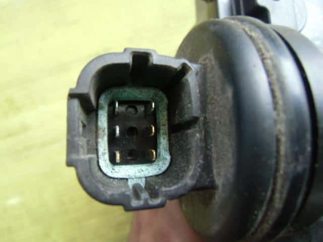 Throttle Body NISSAN Cube 2003 UA-BZ11 — photo 2