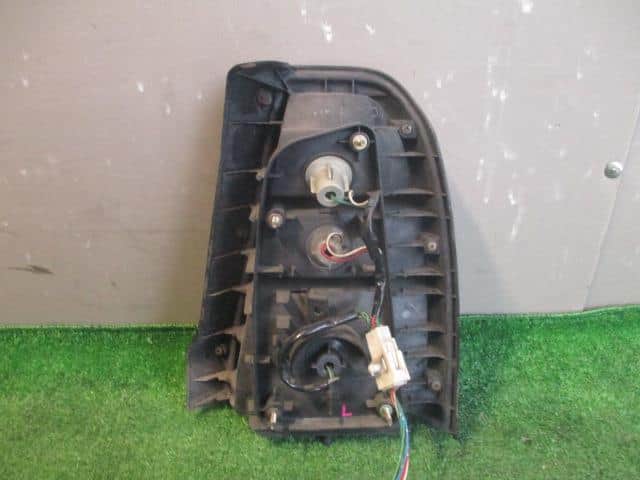 Left Tail Light TOYOTA Comfort 2000 GF-YXS10 — photo 2