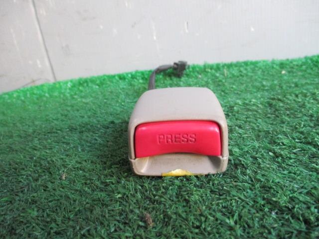 Seat Belt TOYOTA Regius 1999 GF-RCH41 — photo 3