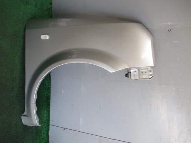 Right Fender Panel NISSAN Cube 2004 UA-BGZ11 — photo 1
