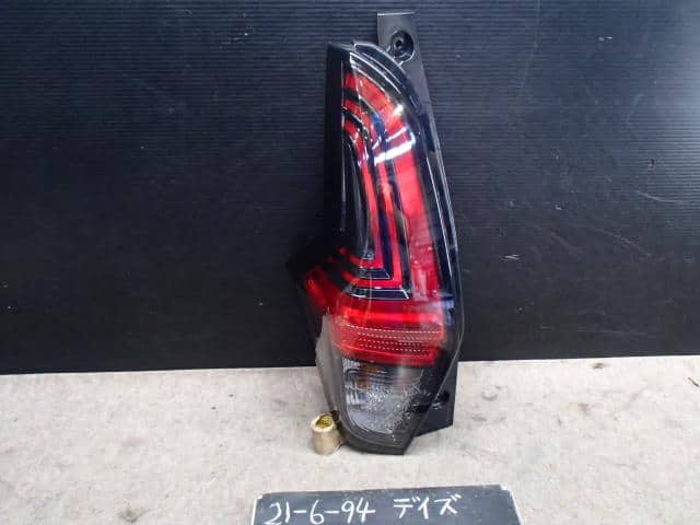 Left Tail Light NISSAN Dayz 2019 5AA-B47 — photo 1
