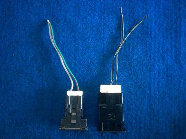 Switch NISSAN Serena 2004 CBA-TNC24 — photo 2