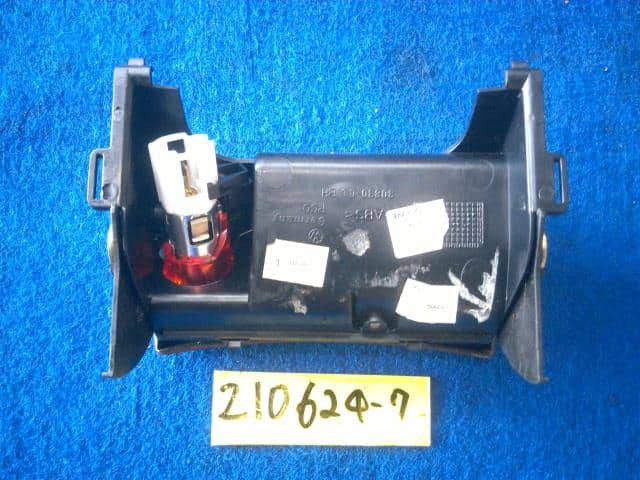 Ashtray VOLKSWAGEN Passat 2002 GF-3BAMXF 30830060BH — photo 4