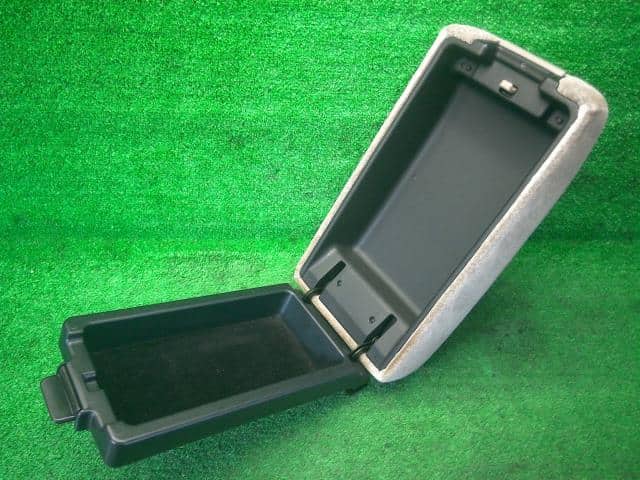 Console Box TOYOTA Crown 2002 TA-JZS173 — photo 4