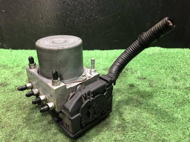 ABS Actuator SUBARU Impreza 2007 CBA-GH8 27594FG010 — photo 1