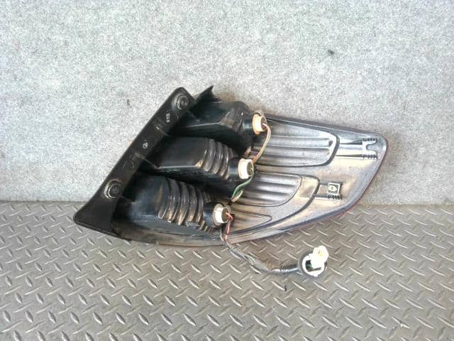 Left Tail Light SUZUKI SX4 2006 DBA-YA11S 3567080JA0 — photo 3
