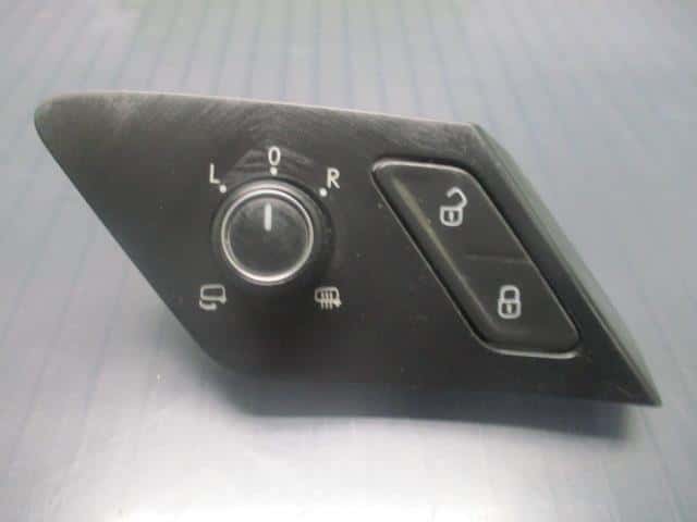 Switch VOLKSWAGEN Golf 2014 DBA-AUCJZ — photo 1