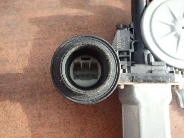 Front Left Door Regulator TOYOTA Alphard 2004 CBA-ANH10 — photo 2