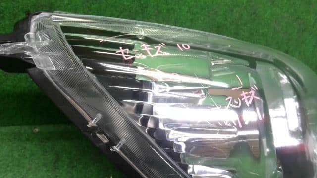 Right Headlight MITSUBISHI Mirage 2013 DBA-A05A — photo 2