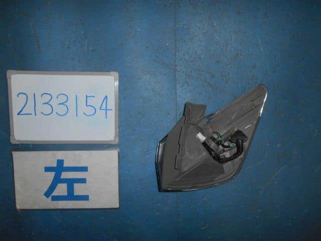 Left Tail Light TOYOTA Caldina 2005 CBA-ZZT241 — photo 2