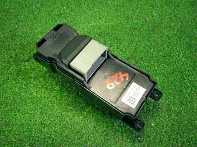 Power Window Switch HONDA N BOX 2019 DBA-JF4 — photo 2
