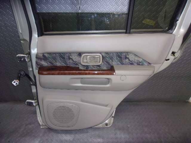 Rear Right Door Assembly NISSAN Terrano Regulus 1996 E-JLR50 821001W330 — photo 4