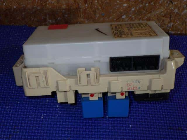 Fuse Box MITSUBISHI eK Wagon 2005 DBA-H81W — photo 3