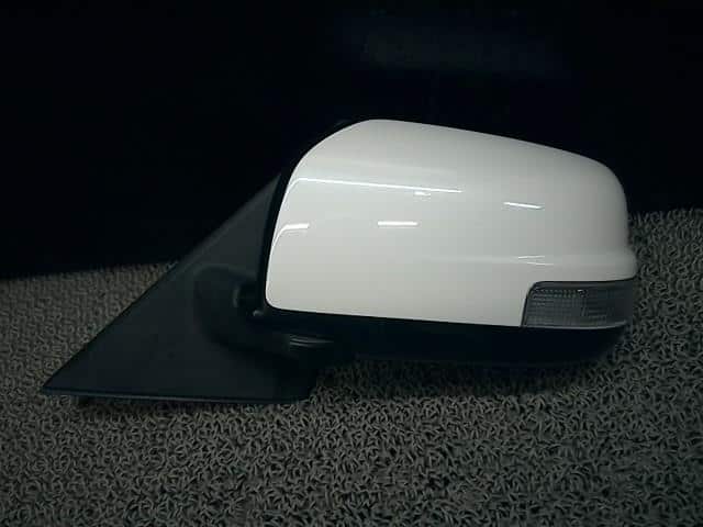 Left Side Mirror NISSAN Serena 2011 DBA-FC26 — photo 1