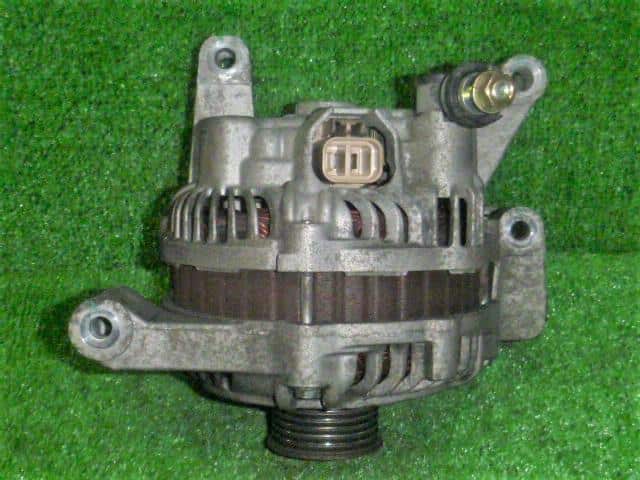 Alternator MAZDA Axela 2005 CBA-BK3P LF5018300A — photo 1