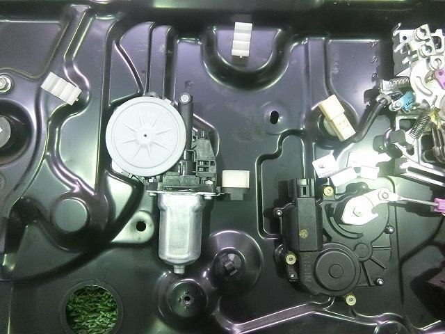 Door Lock Solenoid TOYOTA Porte 2007 CBA-NNP11 — photo 3