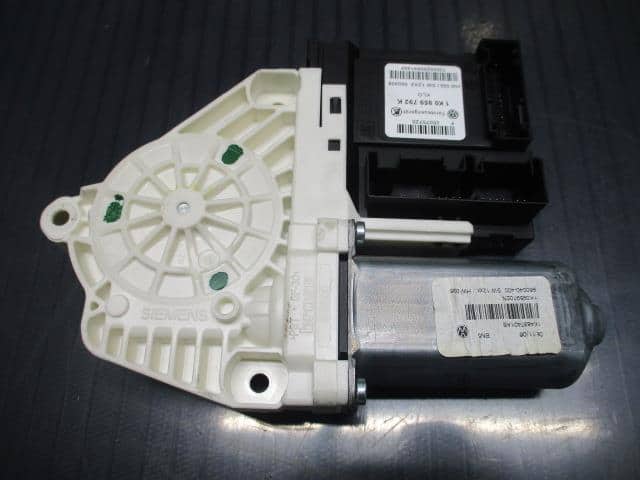 Power Slide Door Motor VOLKSWAGEN Golf 2009 ABA-1KCAX — photo 2