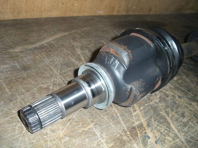 Front Right Drive Shaft TOYOTA Aqua 2014 DAA-NHP10 — photo 2