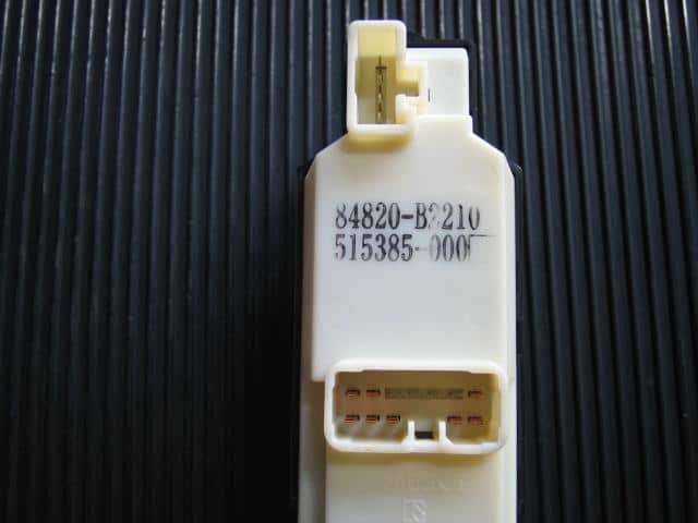 Power Window Switch DAIHATSU Move 2007 DBA-L175S — photo 2