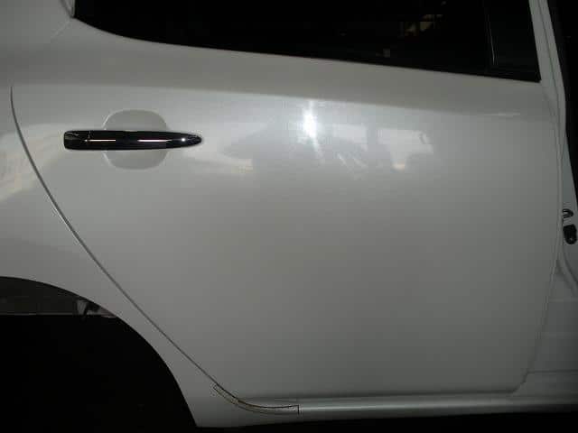 Rear Right Door Assembly NISSAN Leaf_ 2014 ZAA-AZE0 — photo 2