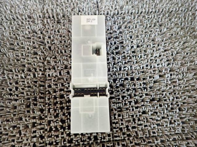 Power Window Switch NISSAN Teana 2008 CBA-J32 — photo 2