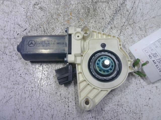 Front Right Door Regulator MERCEDES-BENZ Benz a class 2006 169033 — photo 2