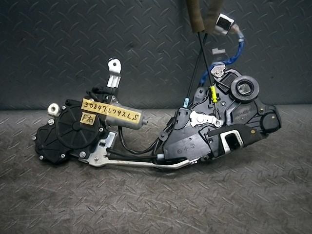 Door Lock Solenoid TOYOTA Lexus ls 2009 DAA-UVF45 — photo 2