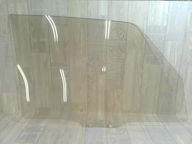 Front Left Door Windshield MITSUBISHI Pajero 1994 Y-V46W — photo 2
