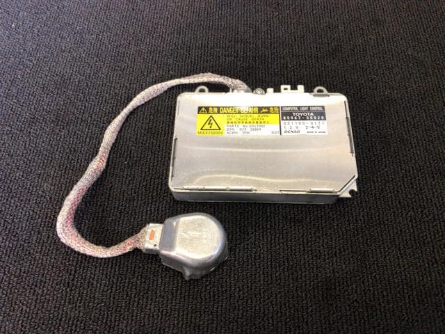 HID Control TOYOTA Crown Majesta 2006 DBA-UZS187 8110730A60 — photo 1