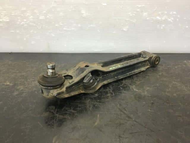 Front Left Lower Control Arm SUZUKI Cervo 1996 E-CN22S 4520069D00 — photo 1