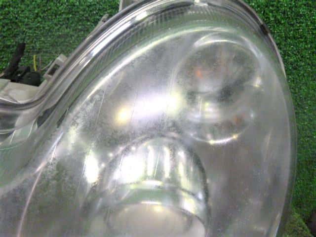 Left Headlight MERCEDES-BENZ Benz c class 2006 DBA-203252 — photo 2