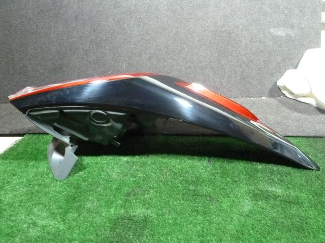 Left Tail Light TOYOTA Harrier DBA-ZSU60 — photo 4