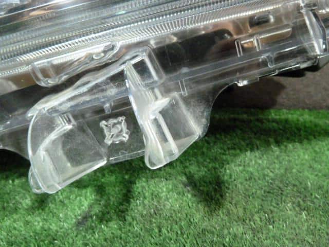Right Headlight TOYOTA Alphard DBA-GGH30W 8114558341 — photo 3