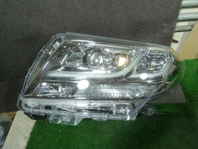 Left Headlight TOYOTA Alphard DBA-GGH30W 8118558341 — photo 1