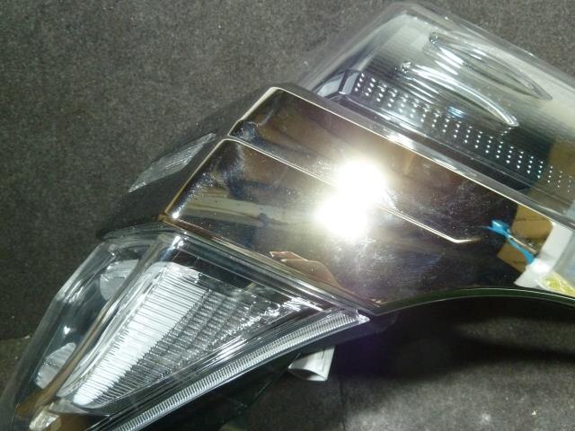 Right Tail Light TOYOTA vellfire DAA-AYH30 — photo 5