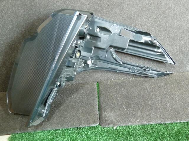 Left Tail Light TOYOTA vellfire DBA-GGH30 — photo 5